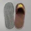 Pantuflas Gruesas Personalizadas al por Mayor para Hoteles de Lujo, Casas de Huéspedes, Salones de Belleza, Hospitalidad Doméstica Desechable, Engrosadas para Uso en Hotel