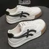 Em estoque 2026 Outono Inicial Novos Sapatos Forrest Gump de Couro Genuíno Fazem os Pés Parecerem Menores Sapatos Femininos Sapatos Esportivos Casuais Versáteis Sapatos de Treino Alemães