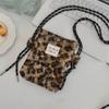 4112 Otoño e Invierno Felpa Estampado de Leopardo Bolsa de Almacenamiento Portátil Teléfono Móvil Lápiz Labial Acabado Bolsa Pequeña Bolsa de Hombro Cruzada para Compras