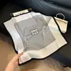 Pañuelo de Seda 70 Cuadrado Moda Coreana de Alta Gama Versátil Profesional Seda Sintética Pequeño Pañuelo de Cuello Estampado Retro Pañuelo de Seda para Mujer
