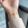 Estilo Xiaohongshu Exclusivo e Delicado Série Anos Dourados Pulseira de Folha em Espiral Barroca Pulseira de Luxo Pulseira de Estilo Antigo