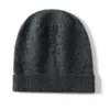 Gorro de tricô transfronteiriço, chapéu de lã xadrez grande atacado, moderno e versátil, chapéu quente para clima frio, chapéu de lã de inverno com proteção para as orelhas e topo arredondado