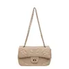 Bolsa feminina transfronteiriça bolsa de corrente com costura matelassê diamante bolsa feminina de design de nicho moderno bolsa de ombro único transversal bolsa quadrada pequena versátil