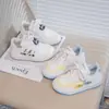 Zapatos Blancos para Niños 2025 Otoño Nuevos Zapatos Deportivos para Niños Tenis de Moda para Niñas Zapatos Casuales Versátiles para Estudiantes Tendencia