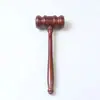 Mazo de Juez de Madera Maciza Martillo de Madera para Subastas Accesorios para Ceremonia de Primer Cumpleaños Infantil Juego de Misterio Asesinato Romper el Huevo Dorado