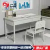 Una variedad de equipo de campamento estándar, Cama individual de acero para entrenamiento militar, Litera para dormitorio de empleados, Armario interior, Escritorio de estudio, Silla de estudio