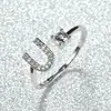 Anillo con Letra de Oro Rosa Nuevo de Amazon Transfronterizo Anillo Abierto con Diamante Blanco Joyería de Mano Anillo Único Personalizado Venta al por Mayor