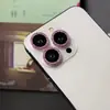 Adecuado para Apple 18P/18PM, esta es una película de lente de una sola pieza con purpurina diseñada para proteger la cámara trasera de caídas y arañazos.. Es una película protectora separada
