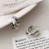 Moda Minimalista Europea y Americana Diseño Versátil para el Día a Día Pendientes Cruzados en Forma de C Nicho Lujo Ligero Pendientes Elegantes de Gama Alta