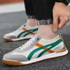 Tênis da Moda 2026 Novos Sapatos Masculinos Primavera e Outono Versátil Tendência Respirável Sapatos Esportivos Sapatos Casuais Masculinos Venda por Atacado do Fabricante