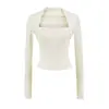 Top de manga larga estilo francés falso de dos piezas para mujer, chica picante, Otoño e Invierno 2025, ajuste ceñido, hombros descubiertos, camiseta interior corta base