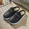 Nuevas Zapatillas de Dedo Antideslizantes de Suela Gruesa para Madres de Mediana Edad, Zapatillas de Dedo del Pie, Zuecos de Imitación de Cuero con Tacón Medio, Zapatillas de Mujer para Usar Afuera