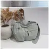 2024 Nueva Bolsa Cruzada Deportiva de Gran Capacidad Transfronteriza Bolso de Hombro Versátil Bolso de Mano Informal Japonés para Mujer Moderno
