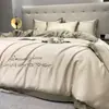Processamento Personalização Conjunto de Quatro Peças de Seda Gelada Macio ao Toque Cobertura de Edredom para Dormir Lençol de Cama de Luxo Leve Roupa de Cama de Verão Conjunto de Três Peças Verão