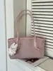 Bolsa de ombro retrô transfronteiriça para mulheres, nova moda 2026, bolsa de ombro requintada, bolsa tote de camurça de grande capacidade