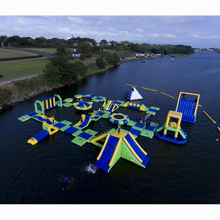 蓝绿色水上乐园 (2)