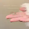 Luz Quebrada~Anel Exquisito de Floco de Neve de Zircônia e Pérola para Mulheres, Design de Nicho, Anel para Dedo Indicador, Sensação de Alto Padrão, Anel Aberto