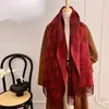 Nueva colección otoño e invierno 2026: Bufanda y chal de cachemir de alta gama, cálidos y ligeros para mujer, con un diseño clásico