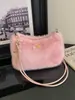 Bolsa de Pelúcia Feminina 2026 Nova Tendência Outono Inverno Moda Versátil Ombro Único Também Pense na Bolsa para Ir ao Trabalho Bolsa Transversal