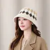 Sombrero de pescador de punto jacquard estilo universitario coreano para mujer, nuevo sombrero de cubo de color block cálido casual para otoño e invierno, protector de orejas
