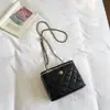 Versátil Bolso Cruzado de Cadena con Bordado de Diamantes, Bolso de Mano Pequeño para Mujer, Nuevo Bolso Cuadrado Pequeño Súper Popular, Moderno y Único 2026