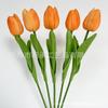 Tulipanes Artificiales de PU Transfronterizos con Textura Realista y Efecto Hidratante, Accesorios para Crear Atmósfera, Directo de la Fábrica de Origen, Fabricante Mayorista de Flores para Decoración de Bodas
