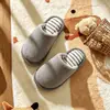 Chinelos de algodão infantis, pantufas de casa para ambientes internos, sapatos de chão de inverno para meninos, novo estilo 2026, design fofo de desenho animado, pantufas de bebê para meninas