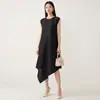 Vestido estilo japonês Issey Miyake com toque de luxo, elegante e estiloso para primavera e verão, corte solto, ajuste irregular na cintura, emagrecimento, moderno, rejuvenescedor, vestido de comprimento médio