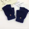 Luvas de Pelúcia Quentes e Fofas de Inverno para Mulheres para Prevenir o Frio e Luvas de Tricô Espessas Estilo Coreano para Ciclismo com Tela Sensível ao Toque