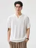 Ropa para Hombre Fengshe / Nuevo Verano 2026 Estilo Old Money Camiseta de Manga Corta con Cuello Henley Acanalado de Lyocell y Lino