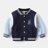 Otoño/Invierno 2026 Ropa Infantil Chaqueta Gruesa para Niños Nueva Elegante Chaqueta de Béisbol Para Niños Pequeños y Medianos Moda Chaqueta con Felpa Moda