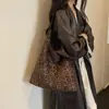 Bolso de hombro retro transfronterizo para mujer, nuevo bolso tote de gamuza estilo coreano 2026, versátil y de gran capacidad