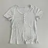 Camiseta de Renda Estilo Coreano com Gola Redonda e Manga Curta para Mulheres, Novo Design de Verão Slim Fit com Botões, Top Feminino de Nicho