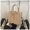 2025 Verano Nuevo Bolso de Mano de Diseño Nicho con Clase Material PU Bolso de Hombro Moderno Elegante Simple Bolso de Mujer