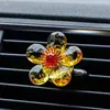 Perfume Criativo para Saída de Ar de Carro Xiaohua de Alta Qualidade Ornamentos para Ar Condicionado de Carro Aromaterapia Decorativa