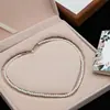 Colar de Pérolas Francês Estilo Retrô Corrente para Clavícula Acessórios de Primavera e Verão para Mulheres com Toque de Luxo e Fecho Clássico em Prata 925