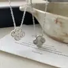 Collar de Plata de Ley S925 Trébol de Cuatro Hojas de la Suerte Ardiente para Mujer Diseño Retro Japonés de Nicho Pequeño Cadena para Clavícula Más Vendida