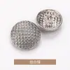 Malla Curva Cosida a Mano Metal Pequeño Fragante Ropa Exterior Ropa Cortavientos Ropa Exterior Suéter Tejido Botón Botón Gama Alta