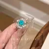 Jacaranda Azul~Anillo de Flor de Diamante Azul Frío Luz Paraíba Lujo Ligero Realzador de Blanco Anillo Abierto de Gama Alta