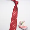 Corbata británica nueva de cuero para hombre con forma de corazón de flor de poliéster corbata de mano corbata de negocios en stock al por mayor