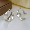 Pendientes Amplios Curvos de Latón Estilo Europeo y Americano, Pendientes de Gama Alta Hechos de Material de Cobre, Oro de 18 Quilates, Pendientes para Mujer Estilo Lujo Ligero