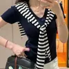 Chal Rayado Bordado Tejido de Seda de Hielo Conjunto de Dos Piezas en Capas 2026 Verano Nuevo Top con Cuello en V para Mujer para Usar Afuera
