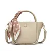 Bolso Cruzado de Hombro Único de Alta Gama 2025 para Mujer Estilo Coreano Cesta de Bufanda de Seda Bolso de Mano Pequeño tipo Cubo para Mujer