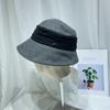 Sombrero de Pescador de Lana de Color Contrastante Simple Estilo Japonés para Mujer Otoño e Invierno Liso Casual Combinable para Todo Sombrero de Cubeta Protector Solar Sombrero Cálido de Moda