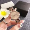 Reloj con Esfera de Nácar, Reloj Artístico de Nicho para Mujer, Correa de Acero, Temperamento Redondo, Versátil, Sencillo, Lujo Ligero, Reloj de Cuarzo a la Moda