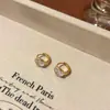 Ear Cuff Minimalista Fresco y Elegante de un Solo Diamante 2026 Nuevo Más Vendido de Gama Alta Lujo Ligero Nicho Pendientes Simples Versátiles