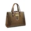 Bolsa Feminina de Grande Capacidade 2025 Nova Moda Bolsa Transversal Tote Bolsa de Mãe Retrô com Padrão de Crocodilo Bolsa de Negócios