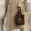Bolso de Mujer Nuevo Estilo Retro Moda Elegante para Viajar con Alto Valor Estético, Gran Capacidad, Uso Diario, Bolso de Hombro, Bolso de Axila, Bolso Cubo Cruzado