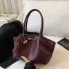 Exportação Transfronteiriça Mais Vendido Outono e Inverno Novo Zíper Grande Capacidade Nicho Plissado Bolsa de Ombro Pu Feminina Bolsa de Axila