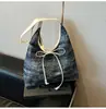2026 Bolso de Hombro Grande de Gran Capacidad para Viajes Diarios para Mujer Nuevo Bolso de Hombro con Lazo Primavera y Verano Bolso Tote Casual de Mezclilla